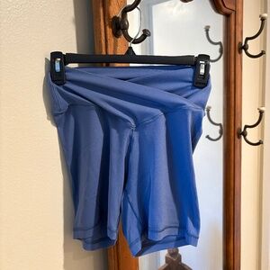 offline by aerie womens crossover shorts medium